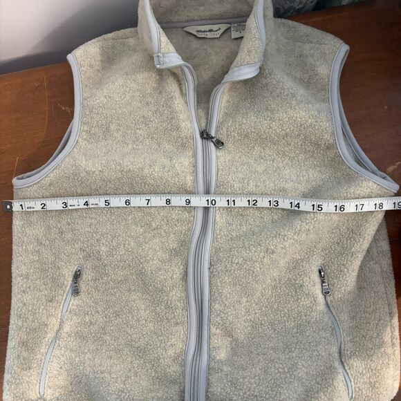 Eddie Bauer size Petite Small Neutral Light Grey Fleece Vest - Picture 7 of 7